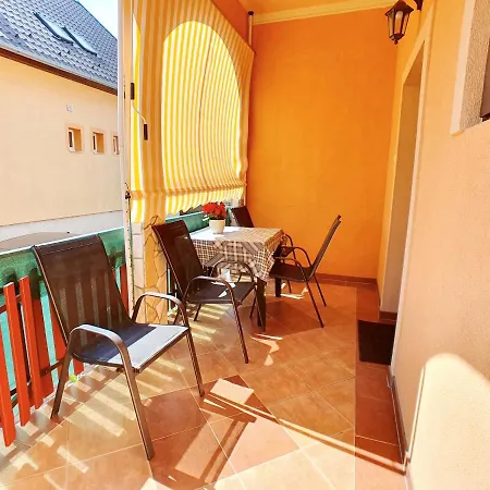 Apartment Kati - Biro Tours Nr 13 *