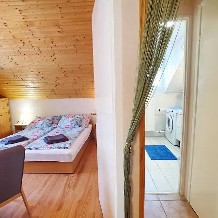 Kati - Biro Tours Nr 13 * Vonyarcvashegy